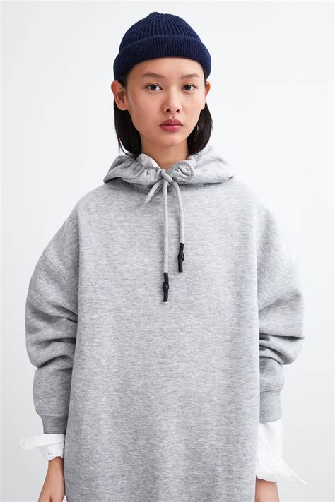 zara oversized hoodie.